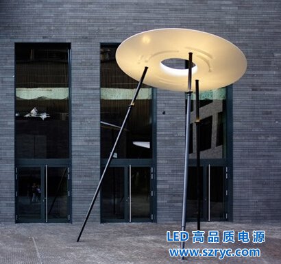 LED看成UFO！眼瞎还是太像？